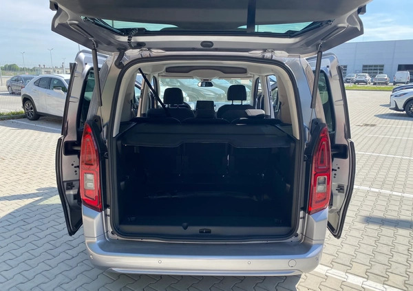 Toyota Proace City Verso cena 162900 przebieg: 15, rok produkcji 2023 z Poznań małe 191